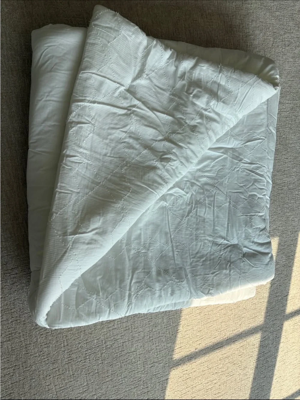 WHITE QUEEN GEOMETRIC PATTERN DUVET
